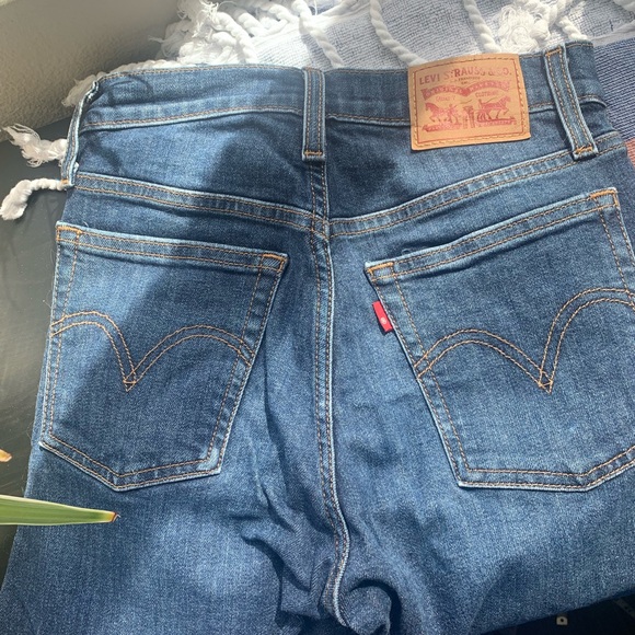 Levi’s Wedgie skinny Jeans - Picture 3 of 8